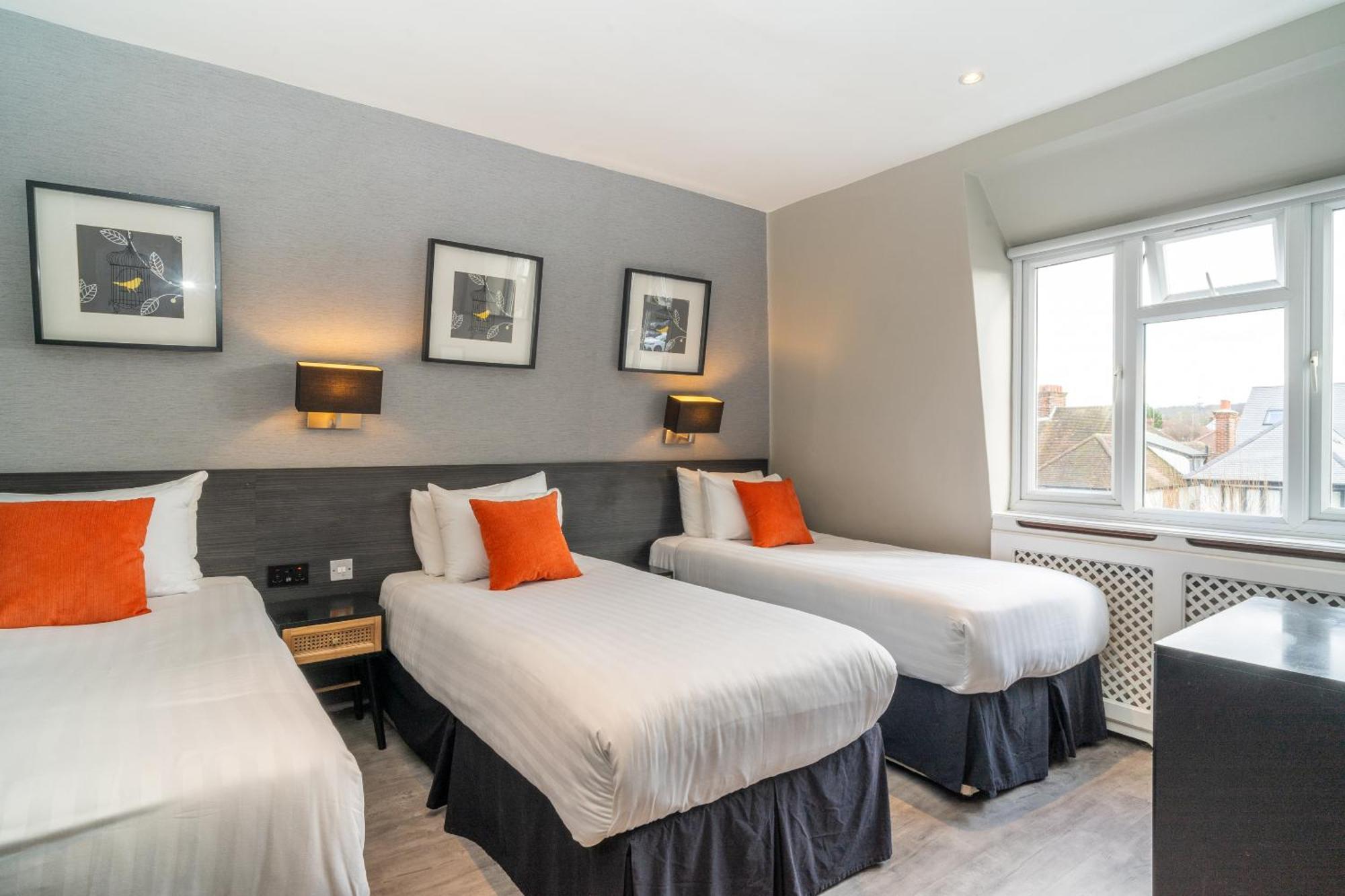 Croft Court Hotel London Room photo