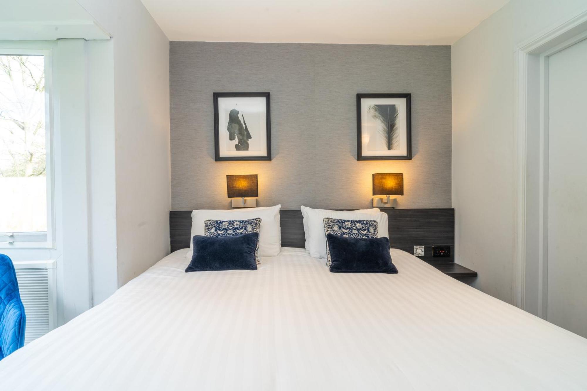 Croft Court Hotel London Room photo