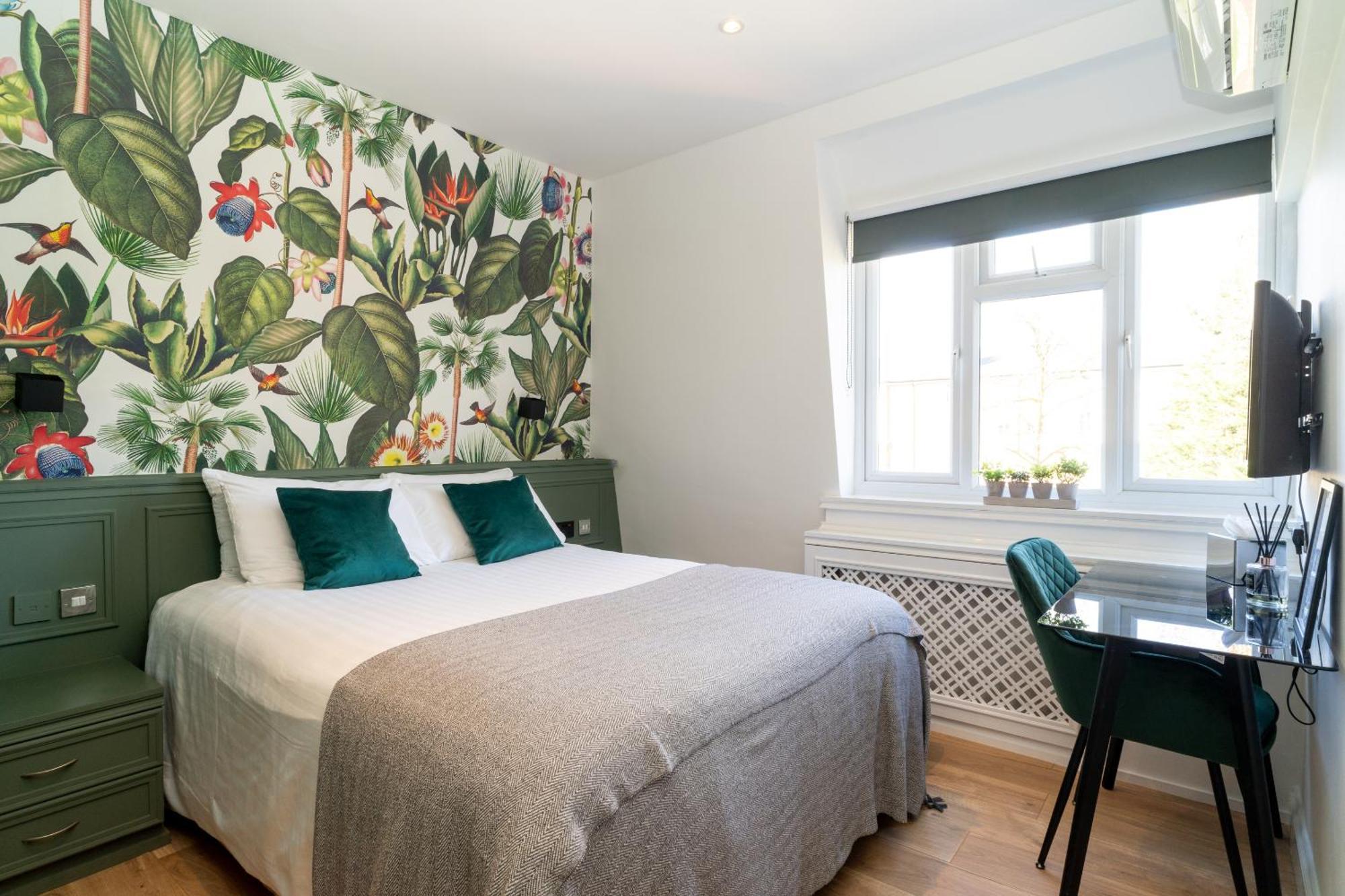 Croft Court Hotel London Room photo