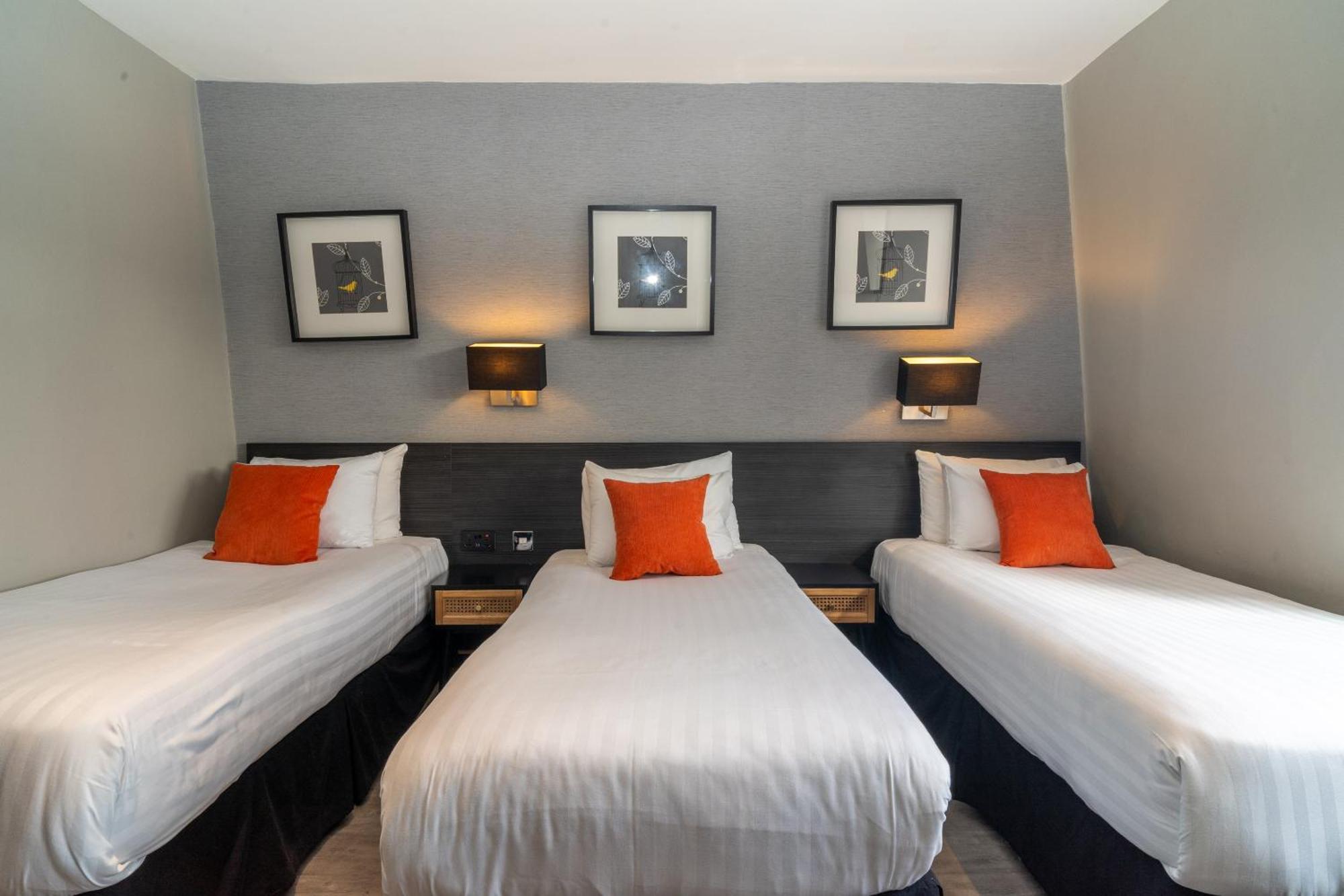 Croft Court Hotel London Room photo