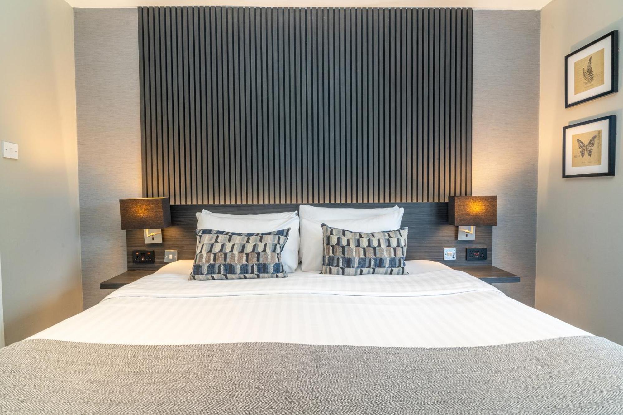 Croft Court Hotel London Room photo